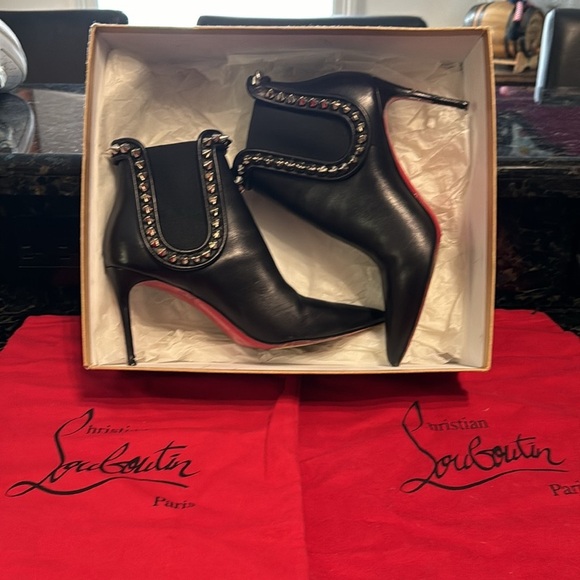 Christian Louboutin Studded Leather Ankle Boots – Black – Size 37.5 - Picture 2 of 16